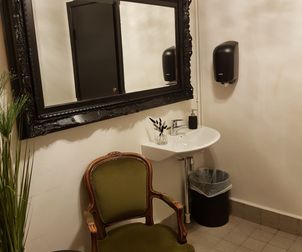 Haugesund Håndverkerforening - Grottens toalett